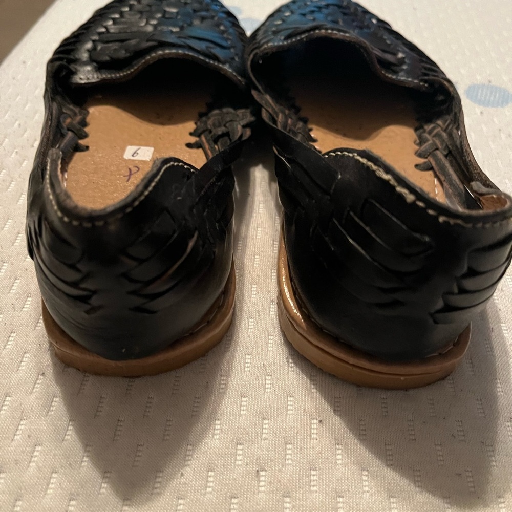 Sandals - Picture 2 of 4